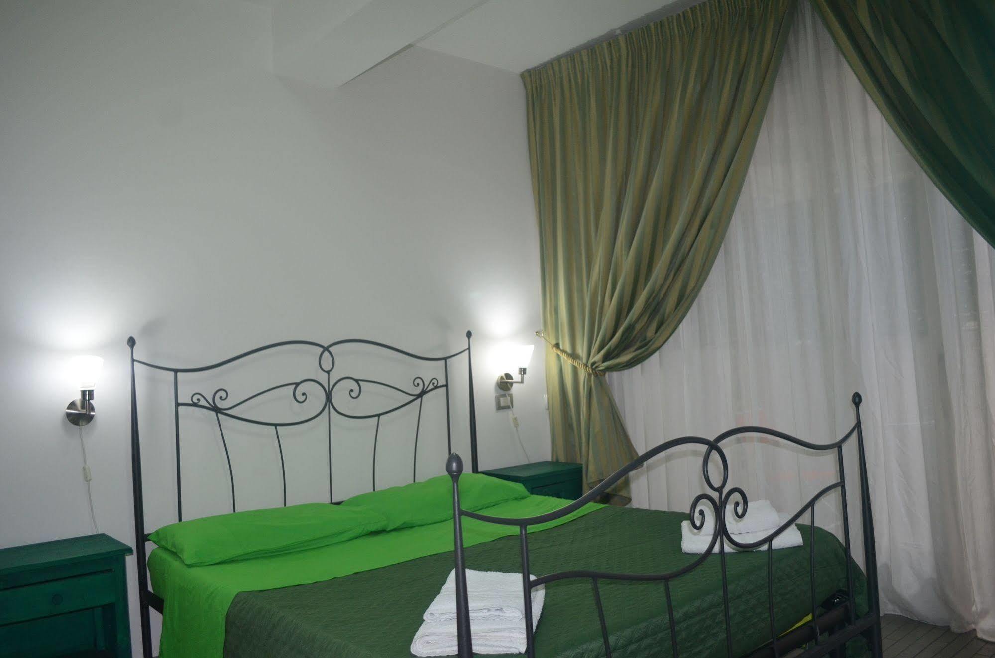 Bed and Breakfast Casa Del Vento Роккалумера Экстерьер фото